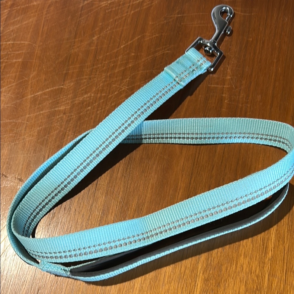 Dog Leash and Collar - Picture 3 of 5